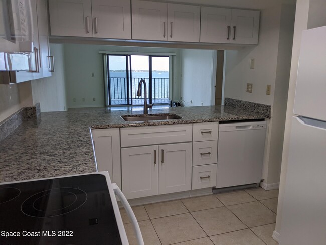Building Photo - 3220 River Villa Way
