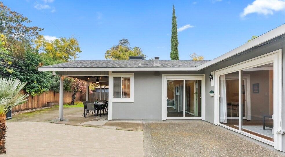 Building Photo - 154 Baxter Ave