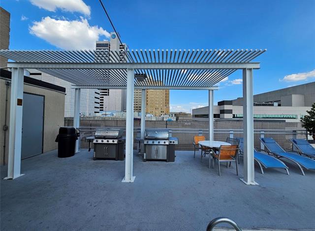 Building Photo - 1122 Jackson St