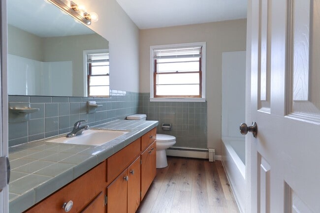 Building Photo - 306 MO-124