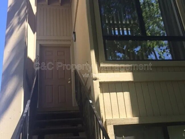 Building Photo - 3939 Madison Ave