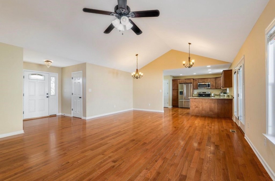 Building Photo - 7 Hull Hills Ln