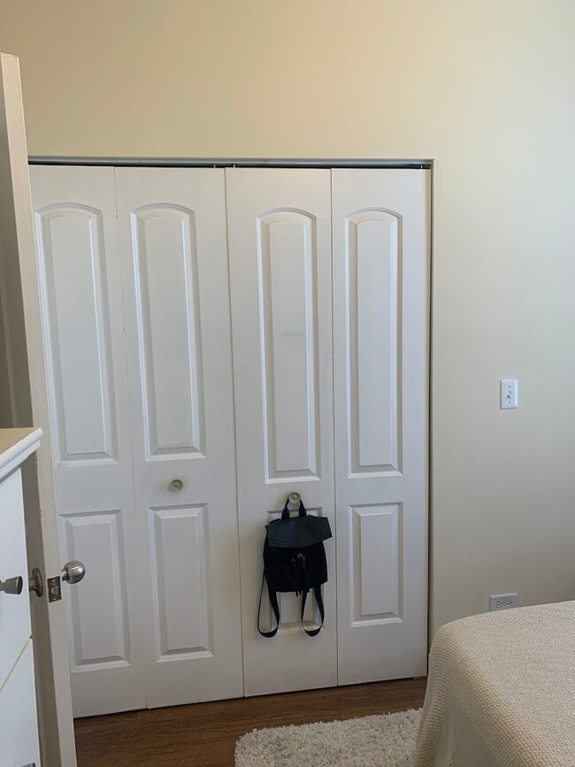 Building Photo - 1738 W Huron St