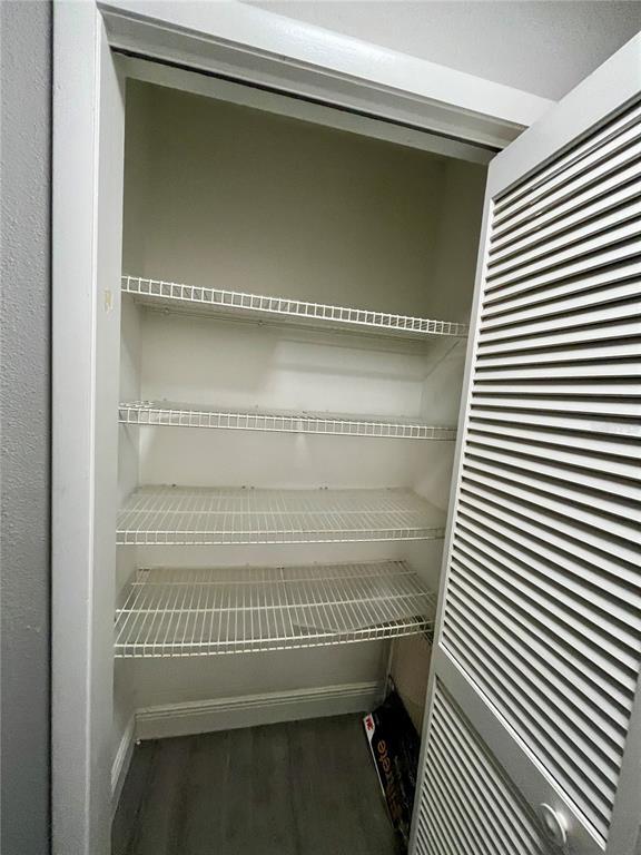 Building Photo - 727 N Himes Ave