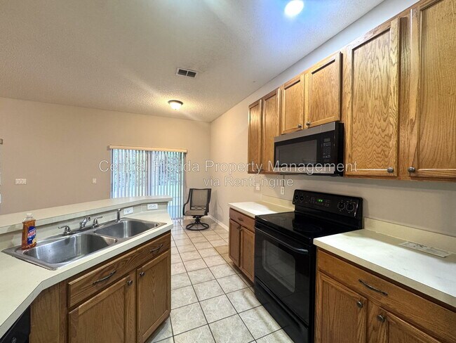 Building Photo - 5716 Port Concorde Ln