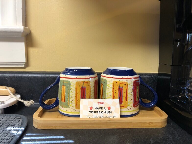 Building Photo - 109 Vintage Ave