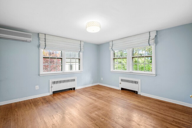 Building Photo - 1 Beech Rd