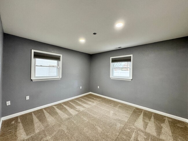 Building Photo - Fully-Updated 1st-Time Rental! Ready NOW! Pet Friendly w/Large, Detached Garage Workshop!