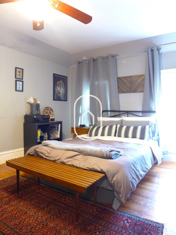 Building Photo - 26 Turner St