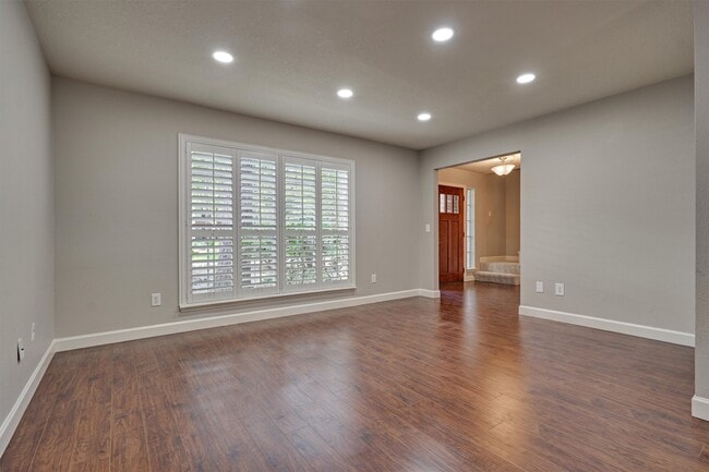 Building Photo - 170 N Dreamweaver Cir