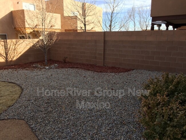 Building Photo - 828 Kipuka Dr NW