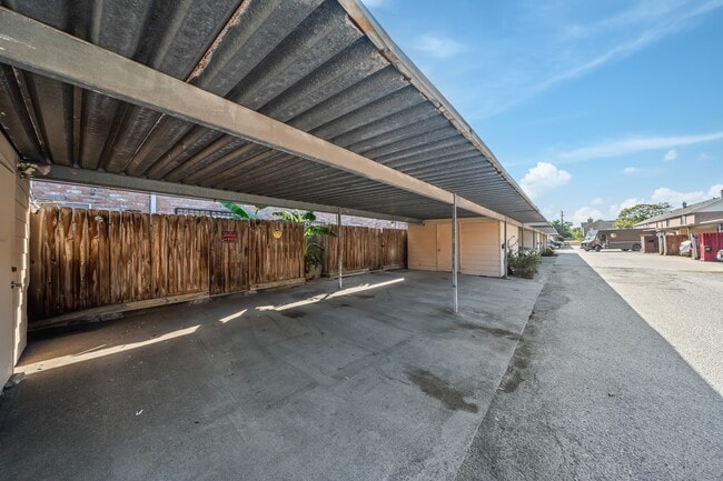 Building Photo - 4156 Belle Park Dr