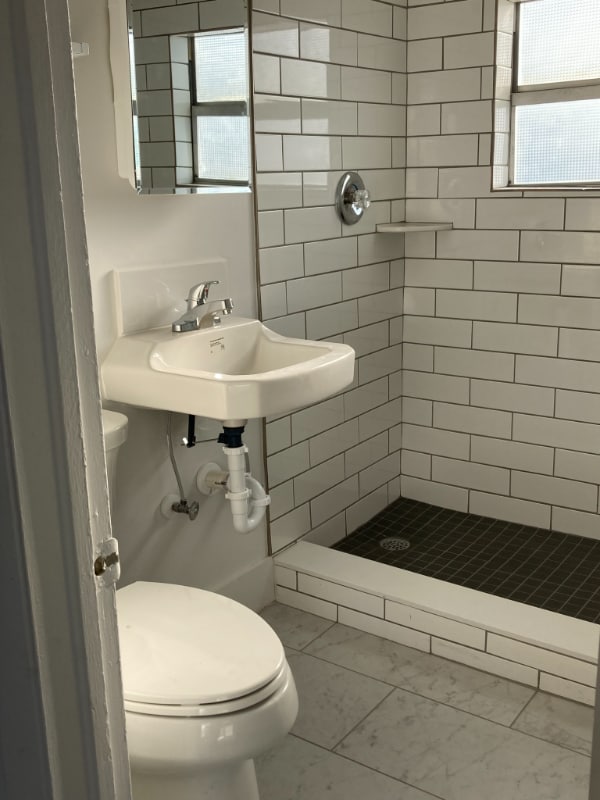 Building Photo - 3507 Broadway