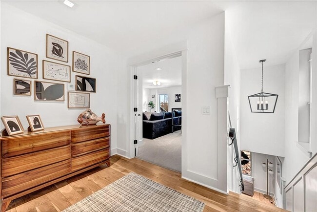 Building Photo - 242 SW D St