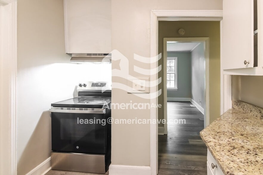 Building Photo - 2331 7th St