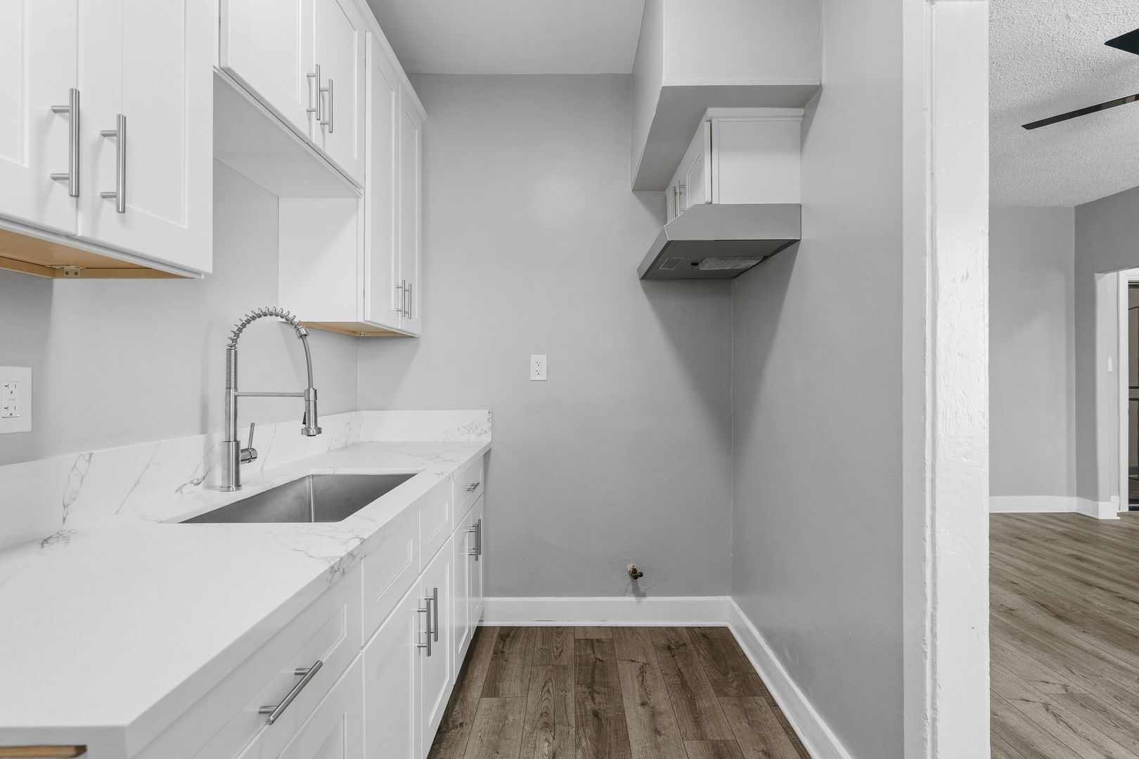 Building Photo - 1424 Chestnut Ave