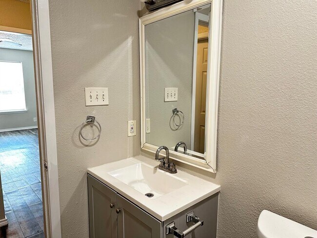 Building Photo - 6110 Wheless Cove