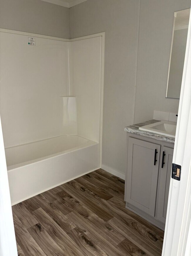 Building Photo - 139 Hubert Blvd