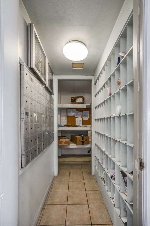Building Photo - 321 S San Vicente Blvd