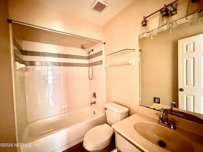 Building Photo - 5449 Fort Caroline Rd