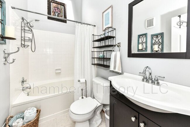 Building Photo - 7245 Worsley Way