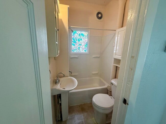 Building Photo - 3 Bed 2 Bath Single Family Home in Wausau - Deposit Special : half off deposit!