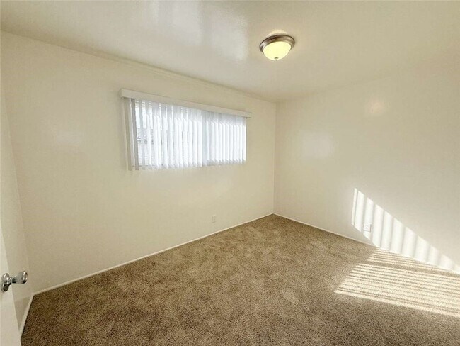 Building Photo - 24638 Eshelman Ave