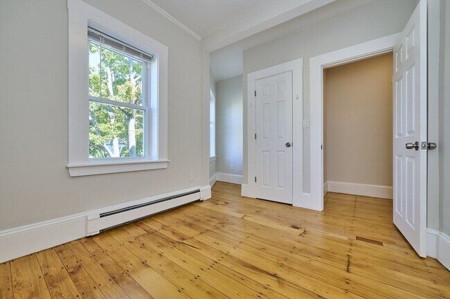 Building Photo - 67 Wheatland St