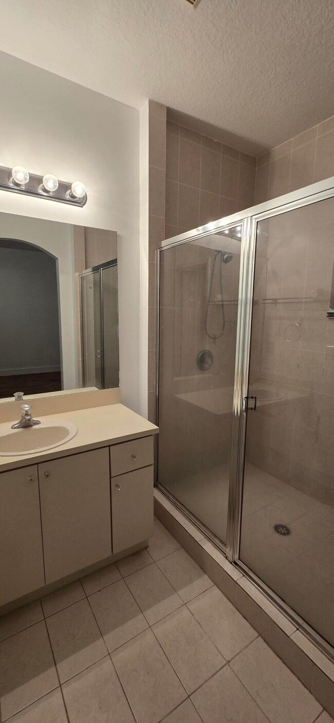 Building Photo - 4946 Leeward Ln