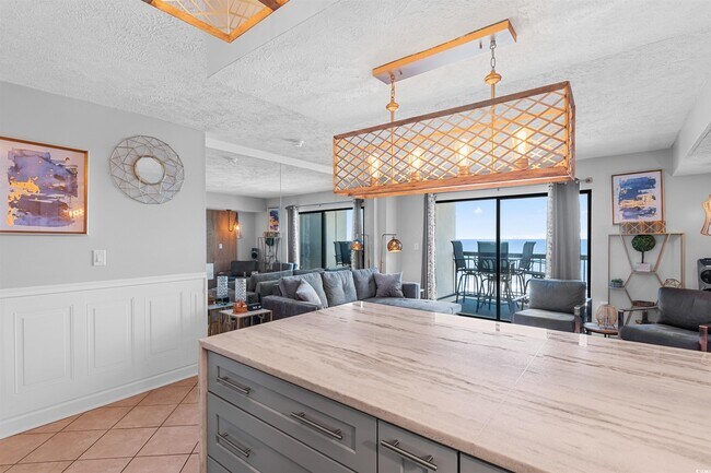 Building Photo - 2609 S Ocean Blvd