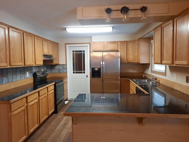 Building Photo - STATUS: PENDING APPLICATION  -R137 | $2400...
