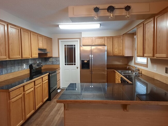 Building Photo - STATUS: RENTED  -R137 | $2400.00 + $100.00...