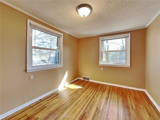 Building Photo - 2910 Louisiana Ave N