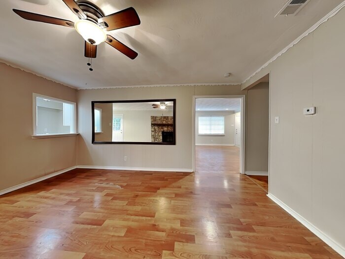 Building Photo - 4617 Ashwood Dr