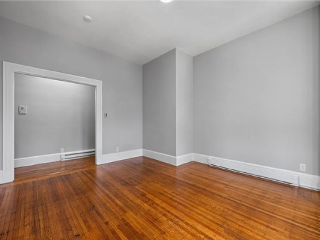 Building Photo - 857 Beacon St