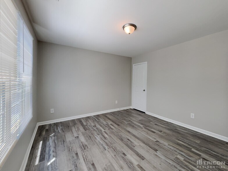 Building Photo - 514 Rook Rd