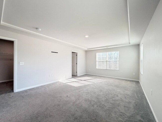 Building Photo - 400 Hazy Hls Ln