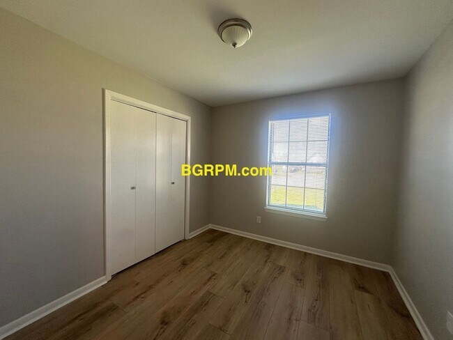 Building Photo - 9 Bradburn Rd