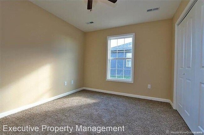 Building Photo - 3 br, 2 bath House - 212 Sun Valley Ct