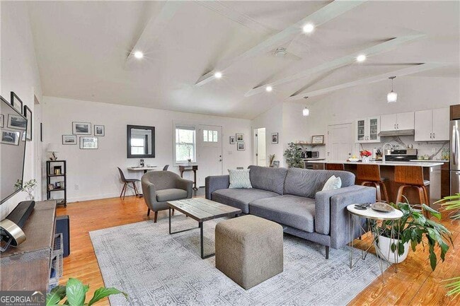 Building Photo - 2037 Lively Ridge Rd NE