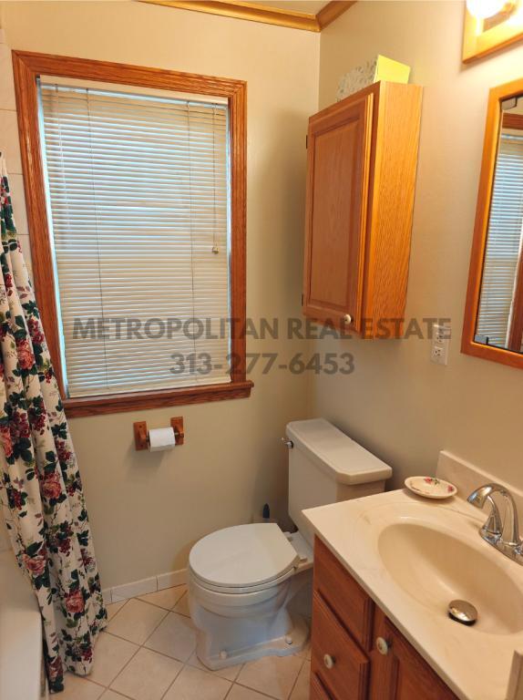 Building Photo - 1409 Royal Ave