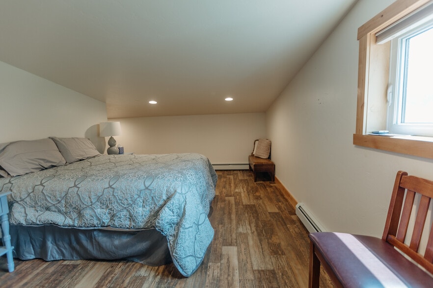 Building Photo - 120 Lasso Ln