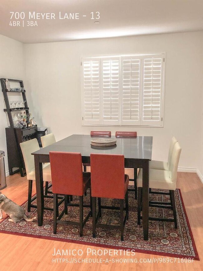 Building Photo - 700 Meyer Ln