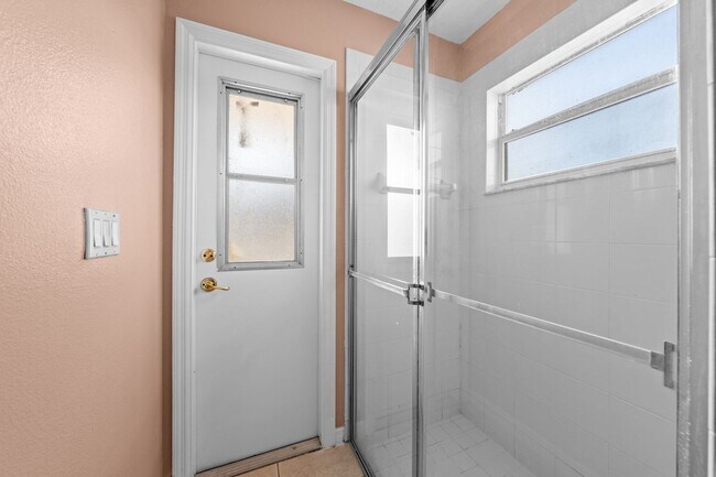 Building Photo - 4 Bedroom 3 Bath Home - Kissimmee ~ Southport Bay Community