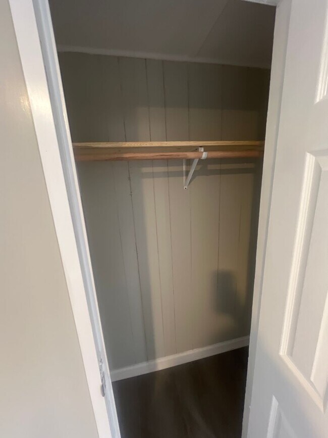 Building Photo - 3204 Lyons Center Rd