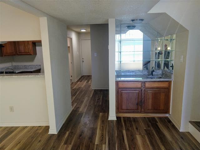 Building Photo - 2401 Overland Ln
