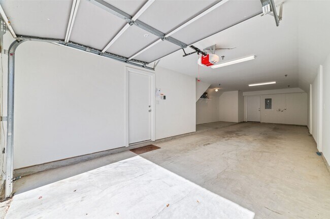 Building Photo - 8705 Bryam St