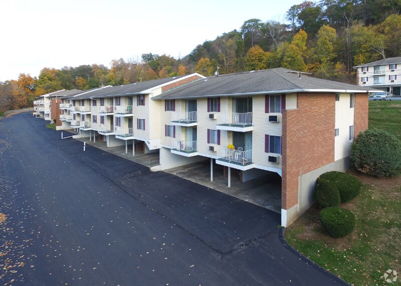 Building Photo - 271 Main St