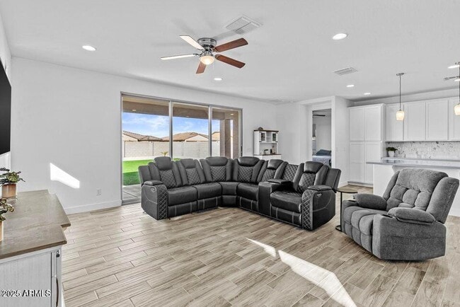 Building Photo - 40990 W Agave Rd