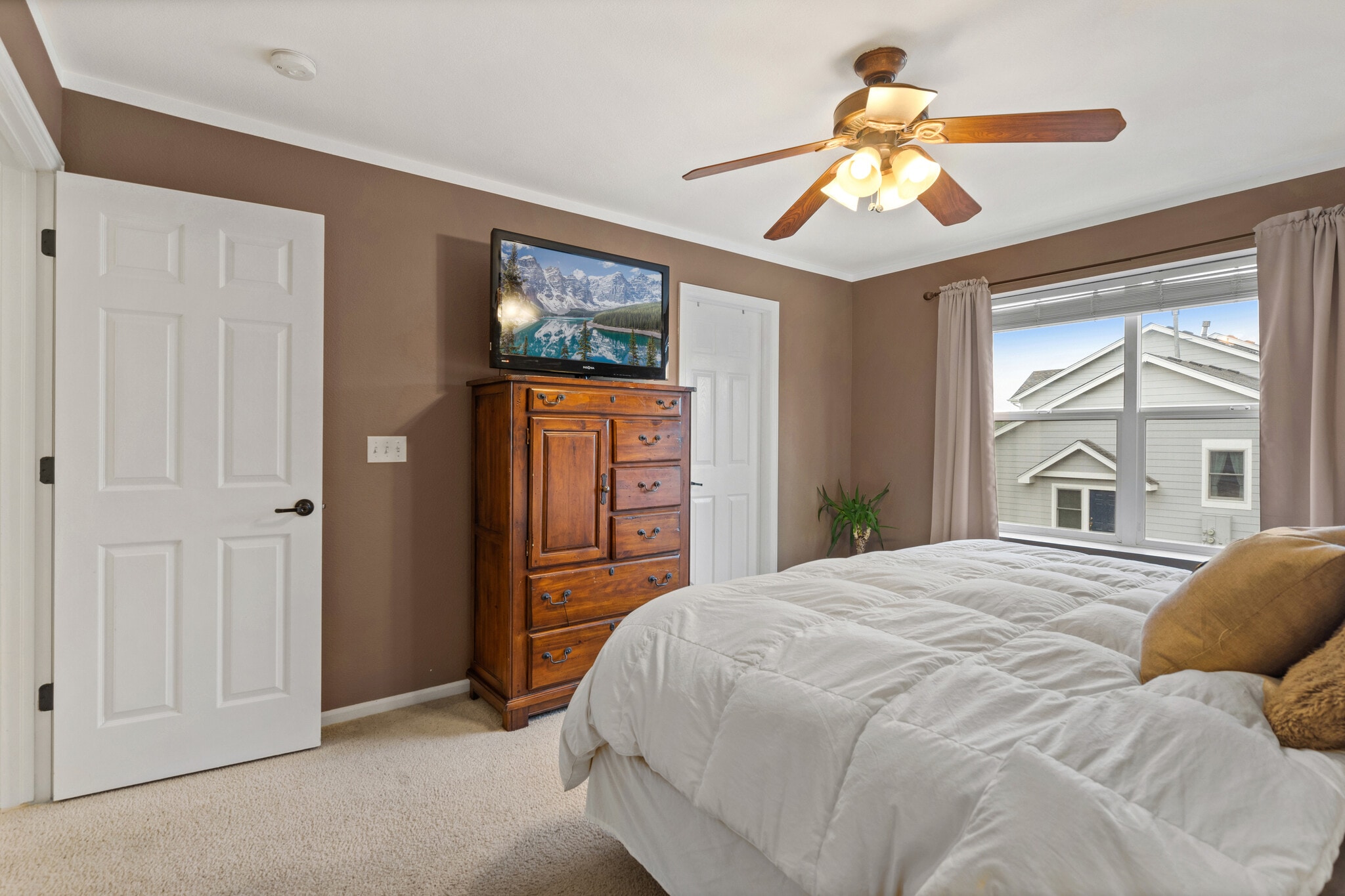 Building Photo - 708 Crown Ridge Ln